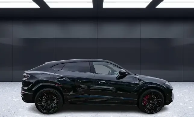 Lamborghini Urus SE = Carbon Ceramic Brakes = Гаранция, снимка 4 - Автомобили и джипове - 52884016