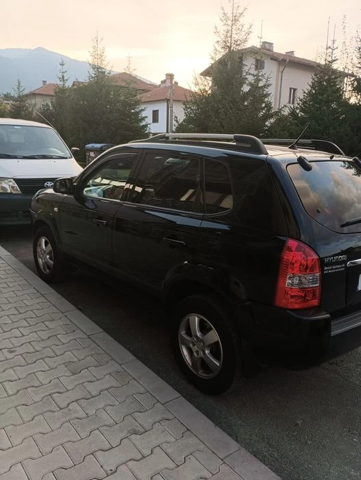 Hyundai Tucson 2.0 - изображение 2