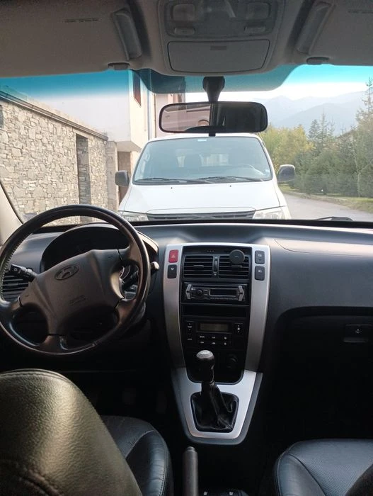 Hyundai Tucson 2.0 - изображение 6