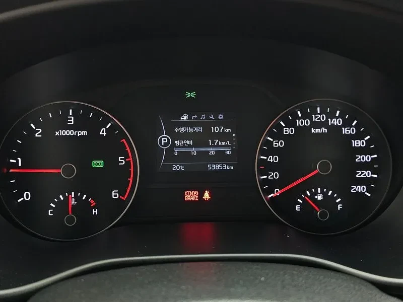 Kia Sportage 2.0 CRDi 4WD, снимка 8 - Автомобили и джипове - 54276687