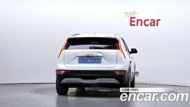 Kia Niro, снимка 4 - Автомобили и джипове - 56267116