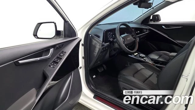 Kia Niro, снимка 10 - Автомобили и джипове - 56267116