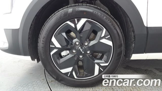 Kia Niro, снимка 5 - Автомобили и джипове - 56267116