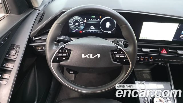Kia Niro, снимка 14 - Автомобили и джипове - 56267116