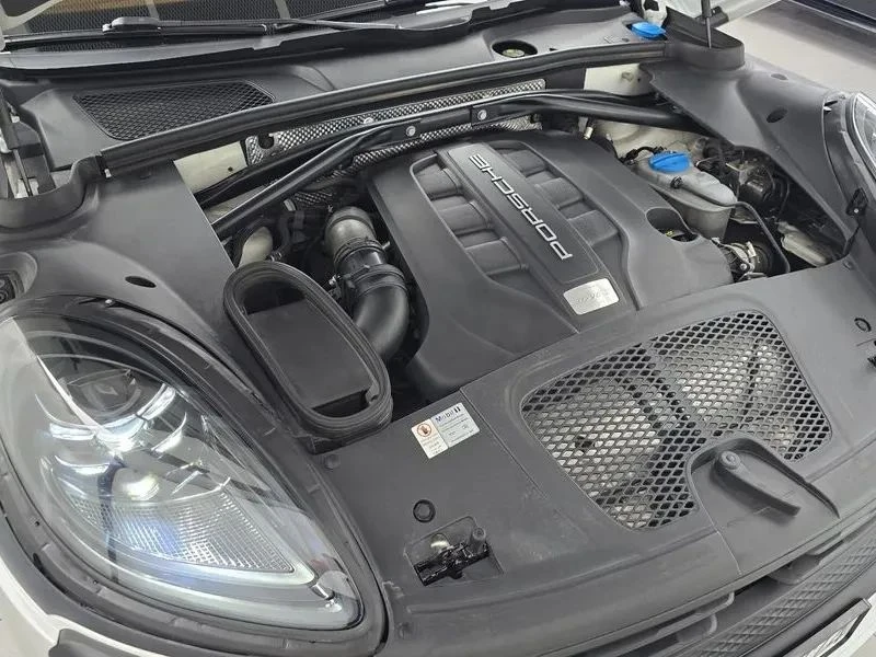 Porsche Macan, снимка 6 - Автомобили и джипове - 56690367