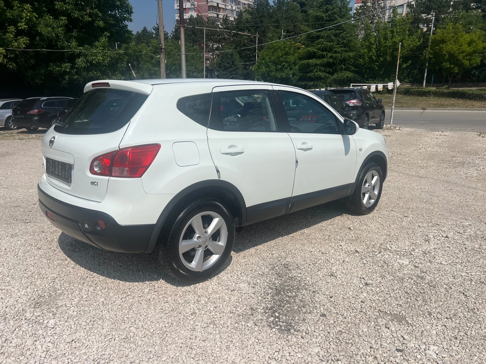 Nissan Qashqai 1, 5dci 110к.с - изображение 3