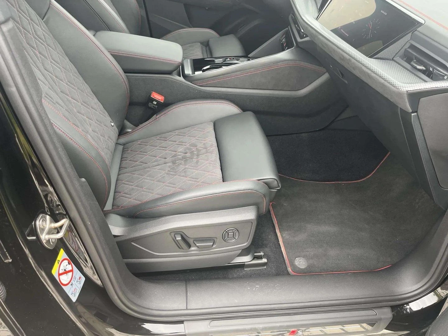 Audi Q5, снимка 15 - Автомобили и джипове - 54250091