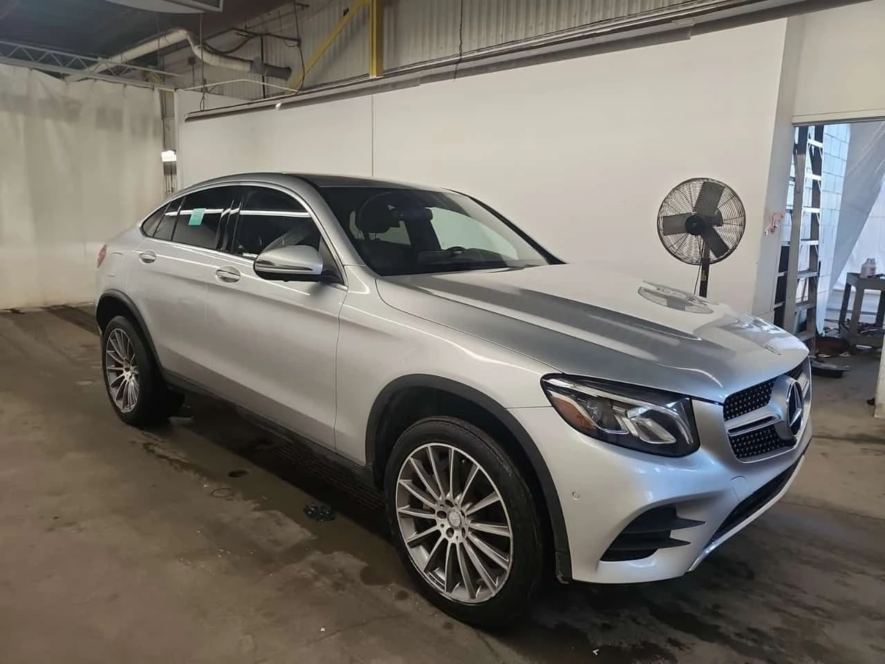 Mercedes-Benz GLC 300 АМГ ПАКЕТ/КУПЕ/360 КАМ/ПОДГРЕВ/ПАНО/ФИНАНСИРАНЕ, снимка 2 - Автомобили и джипове - 54884528