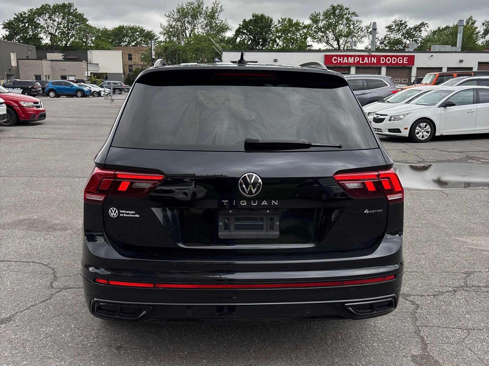 VW Tiguan COMFORTLINE R-LINE BLACK EDITION * 7 МЕСТЕН * AWD , снимка 5 - Автомобили и джипове - 55015069