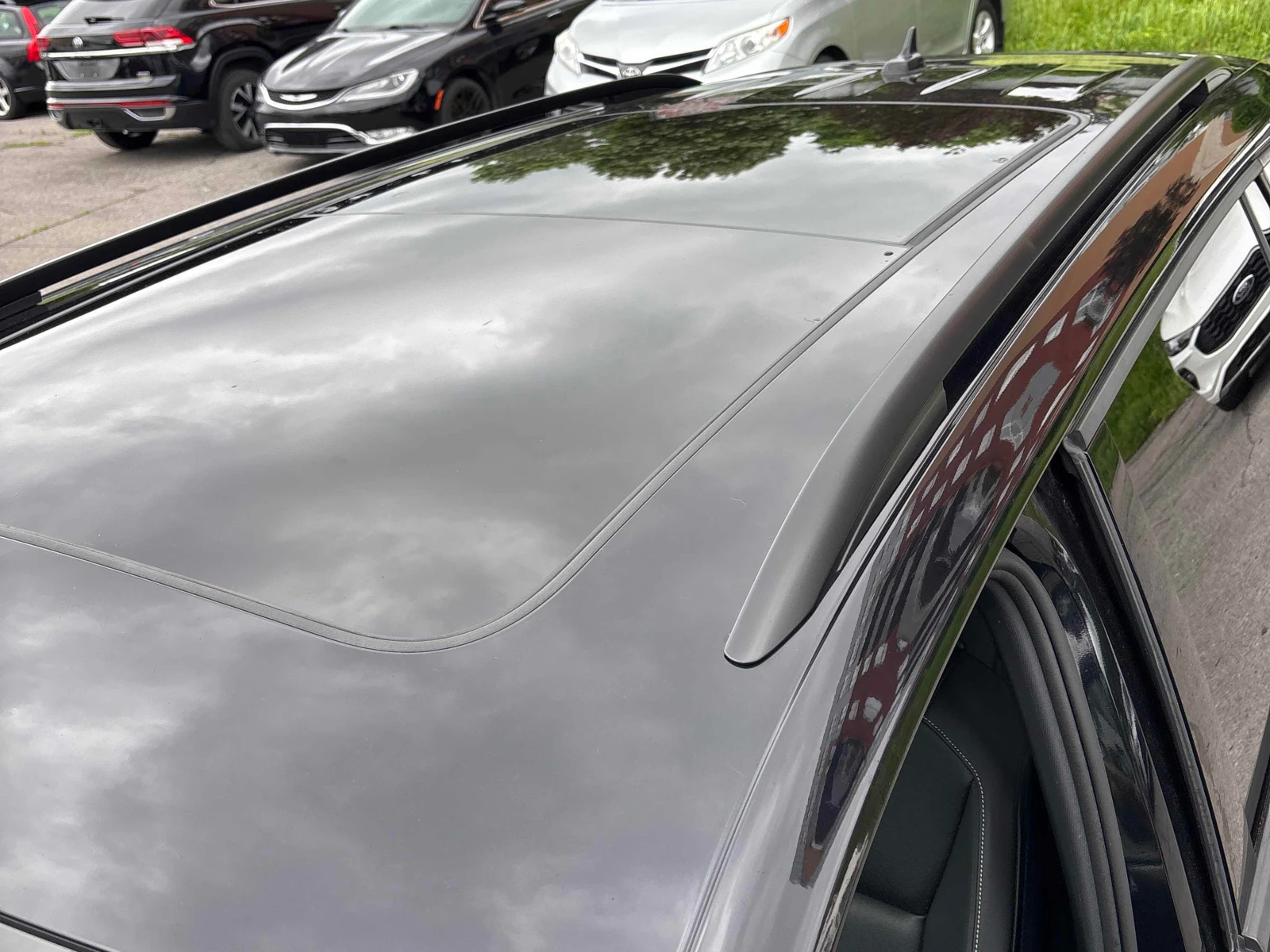 VW Tiguan COMFORTLINE R-LINE BLACK EDITION * 7 МЕСТЕН * AWD , снимка 12 - Автомобили и джипове - 55015069