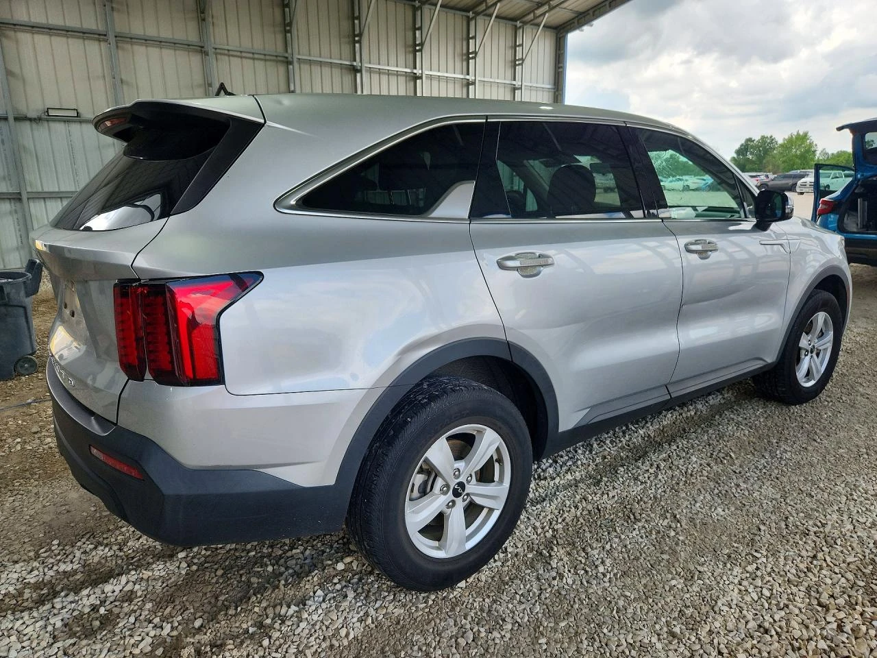 Kia Sorento 2.5l Lx, снимка 3 - Автомобили и джипове - 55074145