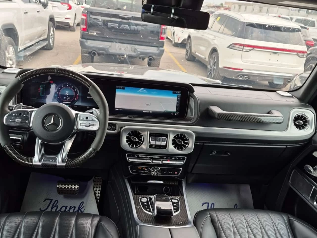 Mercedes-Benz G 63 AMG * CARFAX * ДИСТРОНИК * 360 КАМЕРА * ОБДУХВАНЕ * , снимка 10 - Автомобили и джипове - 55229754