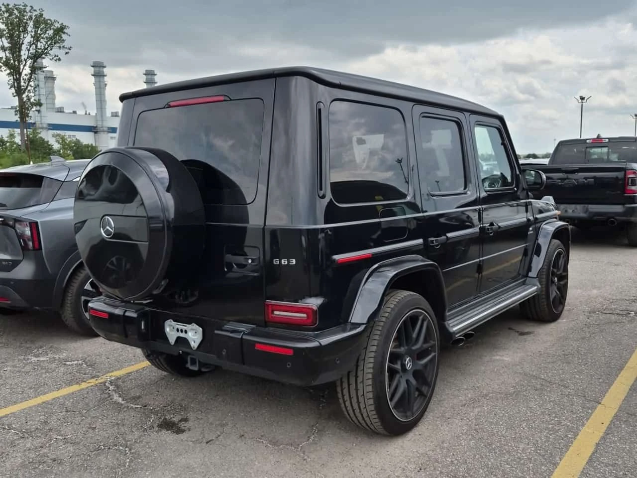 Mercedes-Benz G 63 AMG * CARFAX * ДИСТРОНИК * 360 КАМЕРА * ОБДУХВАНЕ * , снимка 3 - Автомобили и джипове - 55229754
