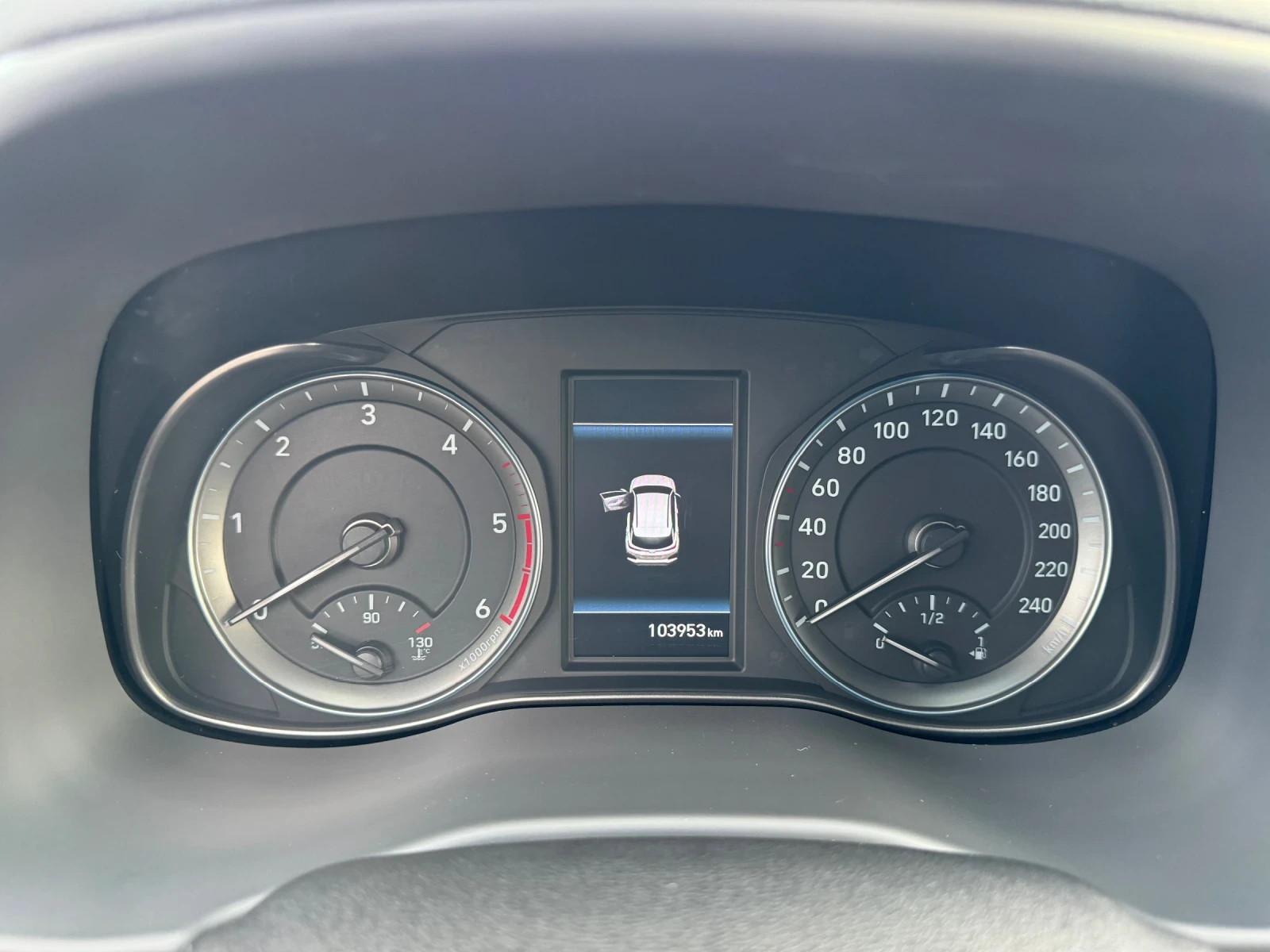 Hyundai Kona 1.6CRDI4x4 Avtomatik Full, снимка 16 - Автомобили и джипове - 55388406