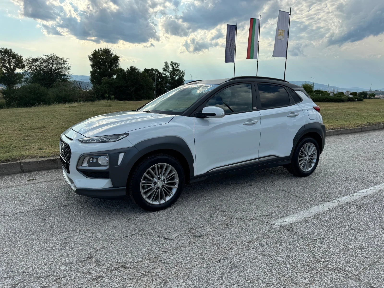 Hyundai Kona 1.6CRDI4x4 Avtomatik Full, снимка 2 - Автомобили и джипове - 55388406