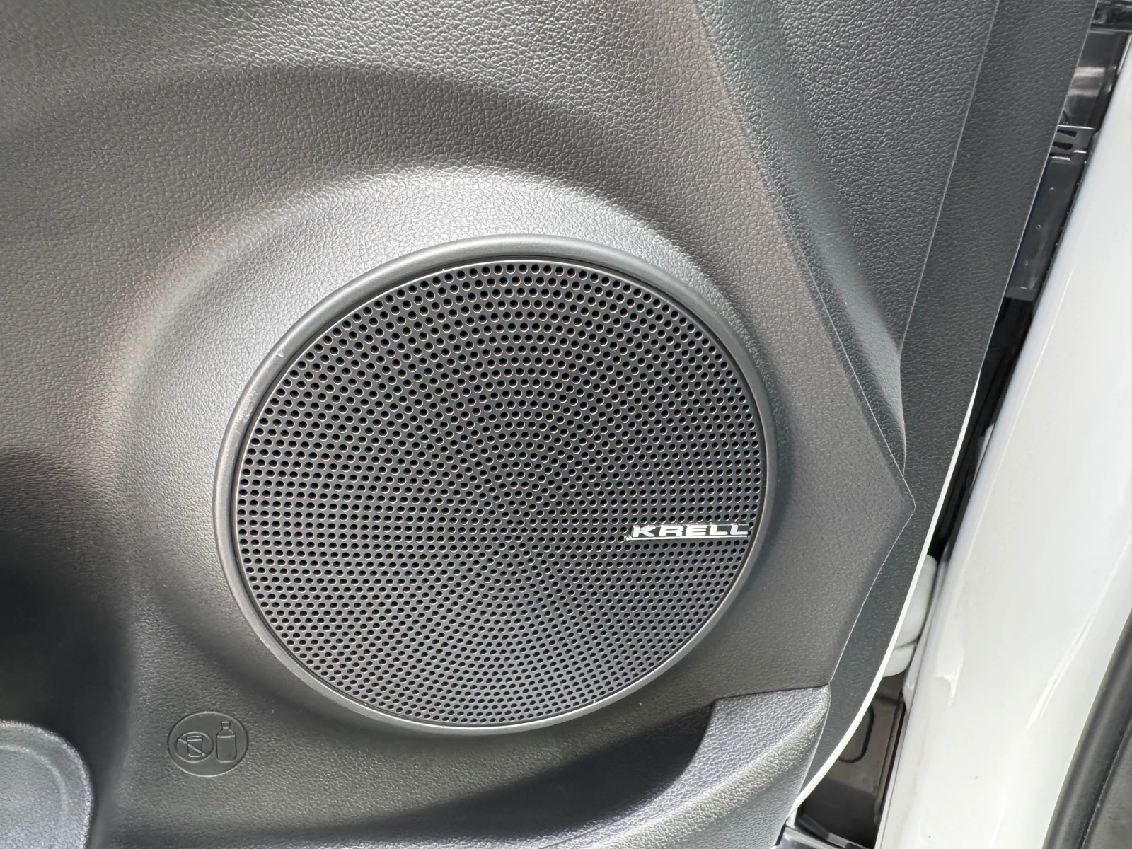 Hyundai Kona 1.6CRDI4x4 Avtomatik Full, снимка 15 - Автомобили и джипове - 55388406