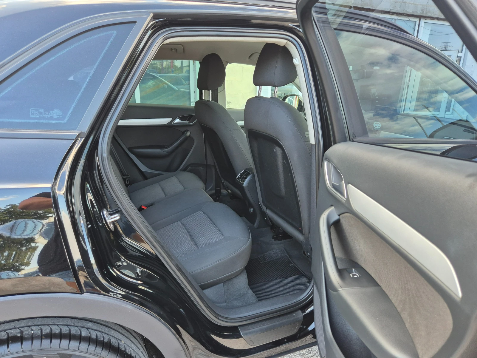 Audi Q3 2.0 TDI 150 КС ITALY, снимка 9 - Автомобили и джипове - 55455750