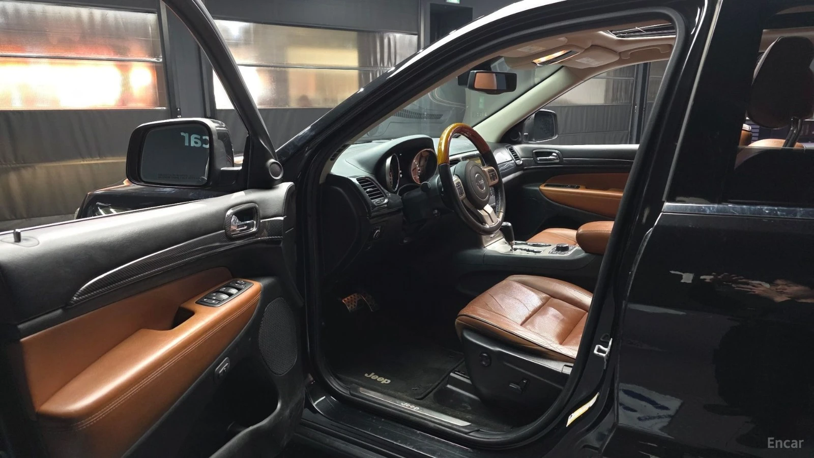 Jeep Cherokee * ПАНО* KEYLESS* Camera* ПОДГРЕВ* , снимка 9 - Автомобили и джипове - 55654925