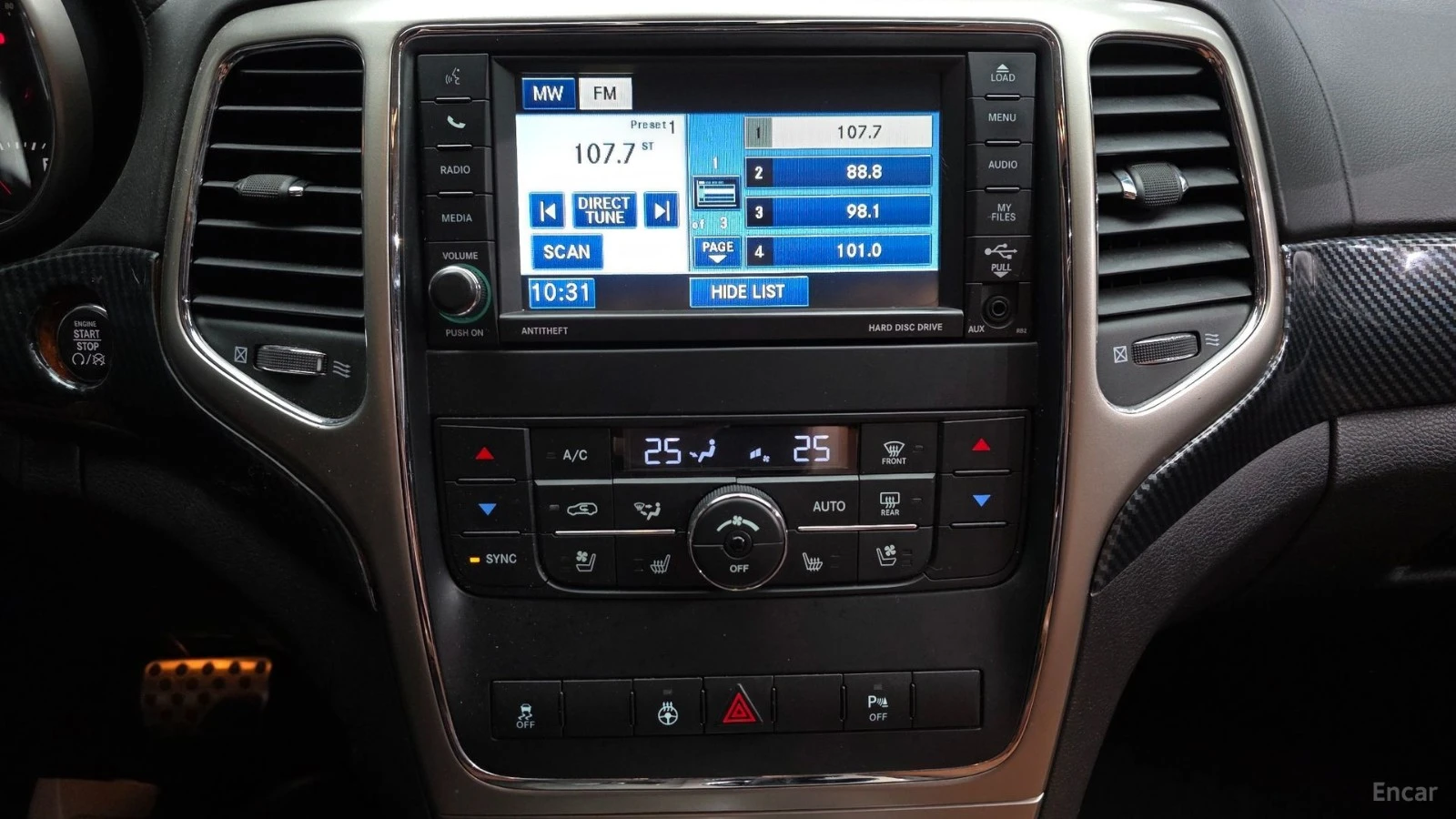 Jeep Cherokee * ПАНО* KEYLESS* Camera* ПОДГРЕВ* , снимка 13 - Автомобили и джипове - 55654925