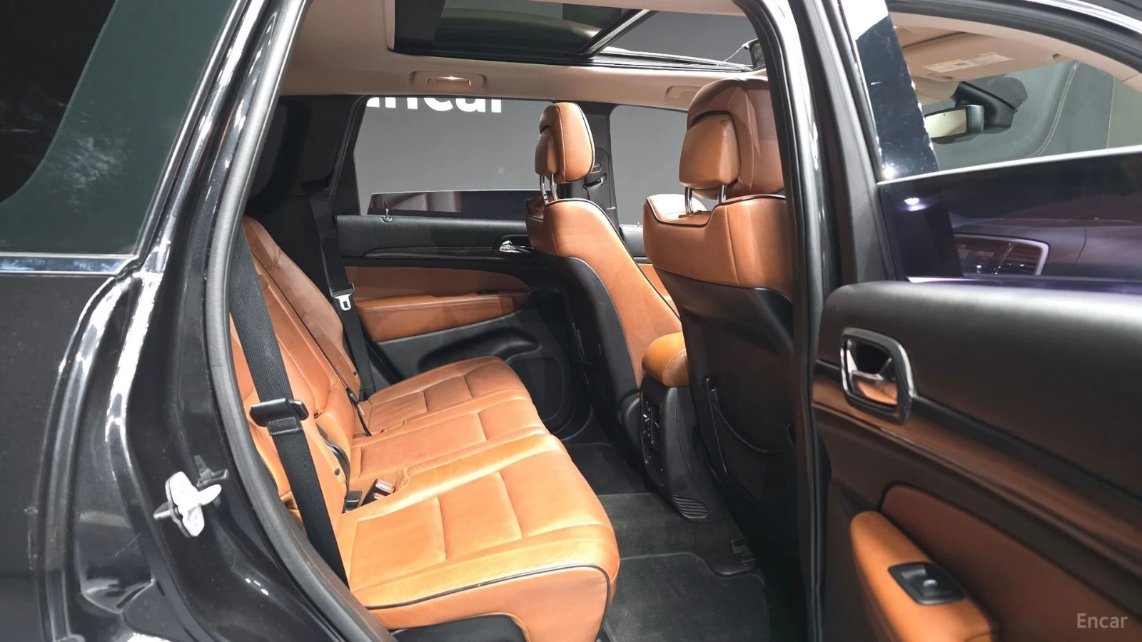 Jeep Cherokee * ПАНО* KEYLESS* Camera* ПОДГРЕВ* , снимка 11 - Автомобили и джипове - 55654925