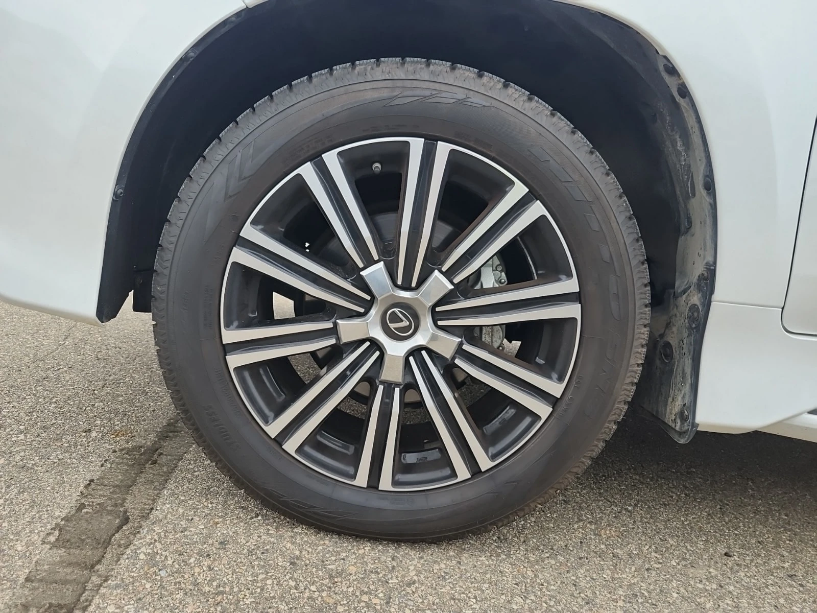 Lexus LX 570 * MARK LEVINSON * TV * 7 ����� * CARFAX *  | Mobile.bg � ����������� 5