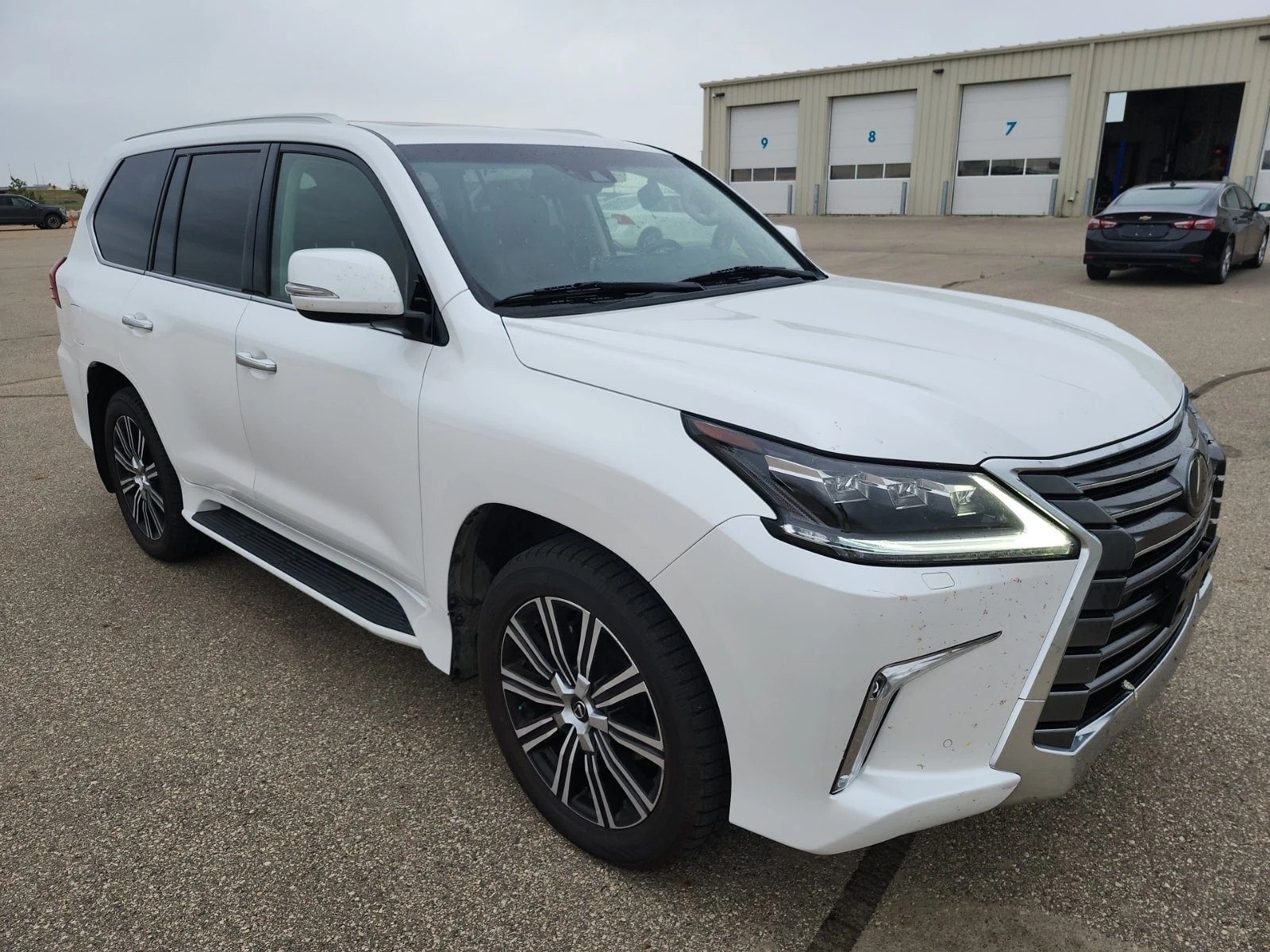 Lexus LX 570 * MARK LEVINSON * TV * 7 ����� * CARFAX *  | Mobile.bg � ����������� 2