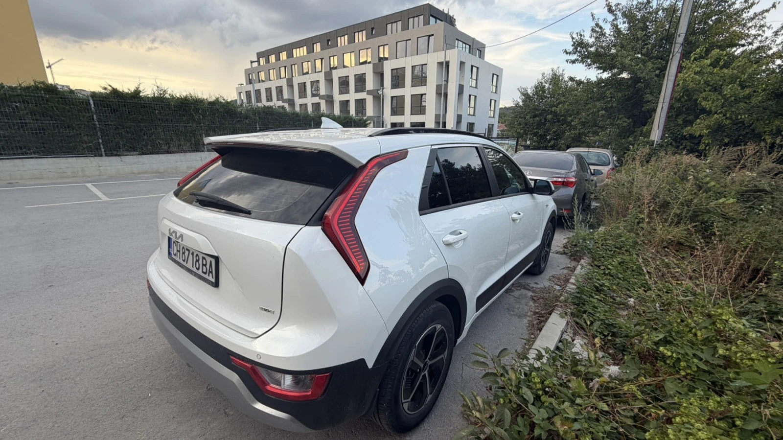 Kia Niro 1.6, снимка 7 - Автомобили и джипове - 56184746