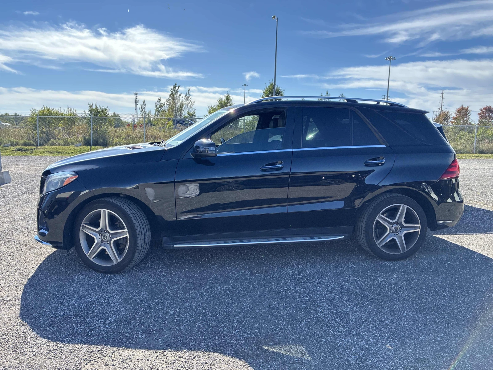 Mercedes-Benz GLE 400 / Harman Kardon /  360 / Carfax, снимка 2 - Автомобили и джипове - 56229043