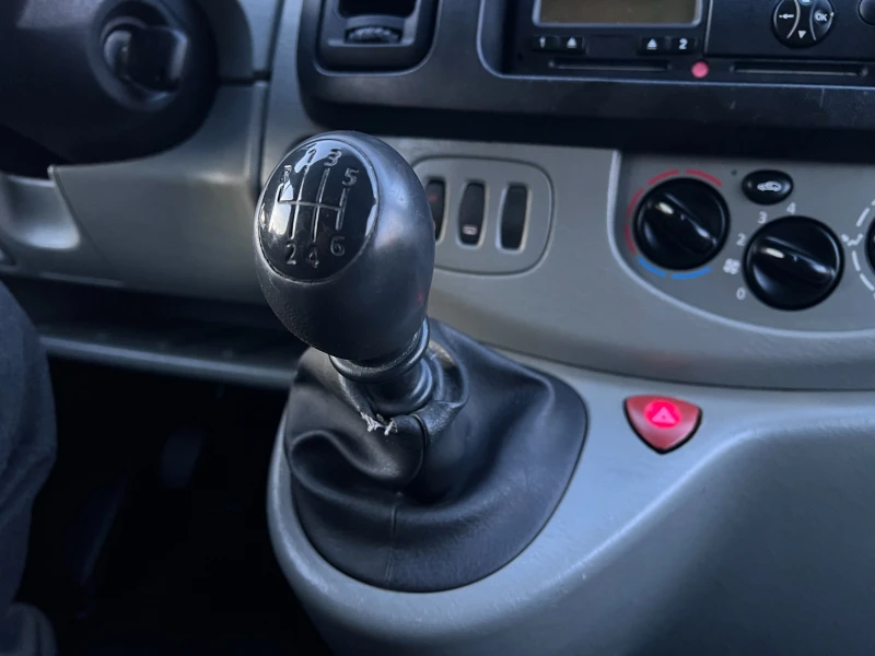 Nissan Primastar 2.0dCi 114к.с. ОТЛИЧНО ТЕХНИЧЕСКО СЪСТОЯНИЕ, снимка 12 - Бусове и автобуси - 52730770