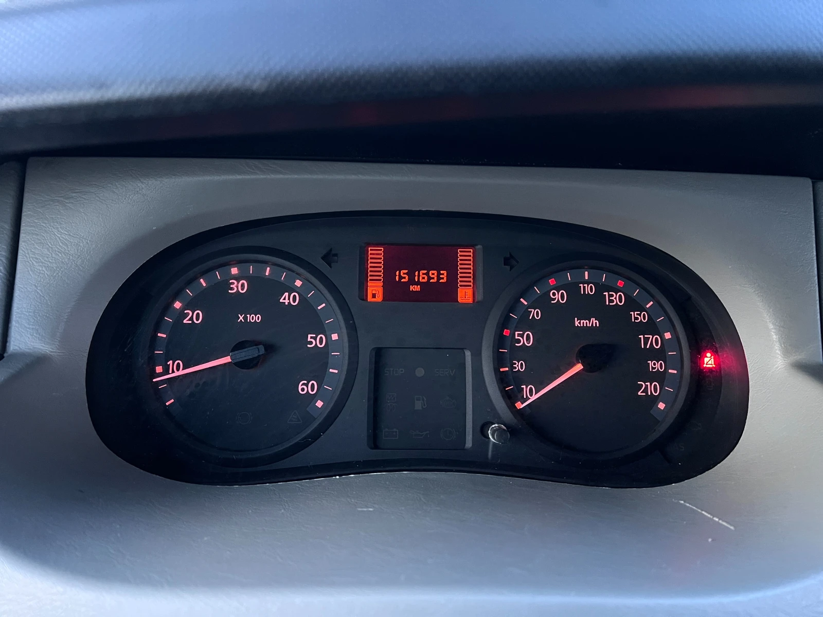 Nissan Primastar 2.0dCi 114к.с. ОТЛИЧНО ТЕХНИЧЕСКО СЪСТОЯНИЕ - изображение 10