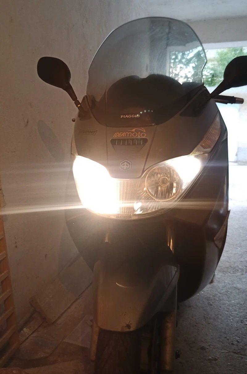 Piaggio X8, снимка 13 - Мотоциклети и мототехника - 52940989