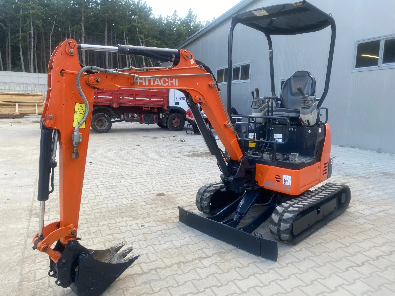 Багер Hitachi HITACHI ZX19 НОВ 500/ЧАСА - изображение 5