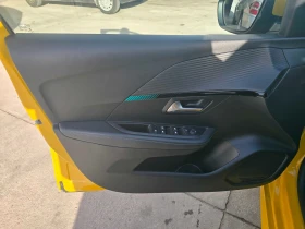 Peugeot 208 ALURE  3D  i-Cockpit дисплей панорамен покрив, снимка 11