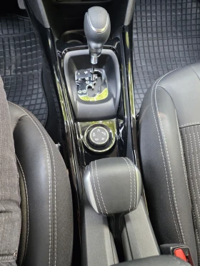 Peugeot 2008 New ALLURE, Автоматик, закупен от PEUGEOT България, снимка 12