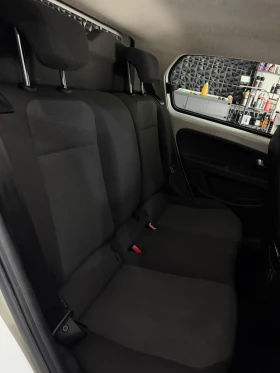 VW Up 4door 75кс, снимка 14