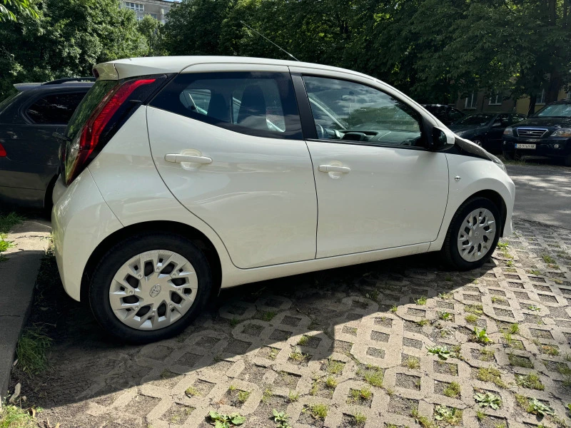 Toyota Aygo, снимка 5 - Автомобили и джипове - 47006677