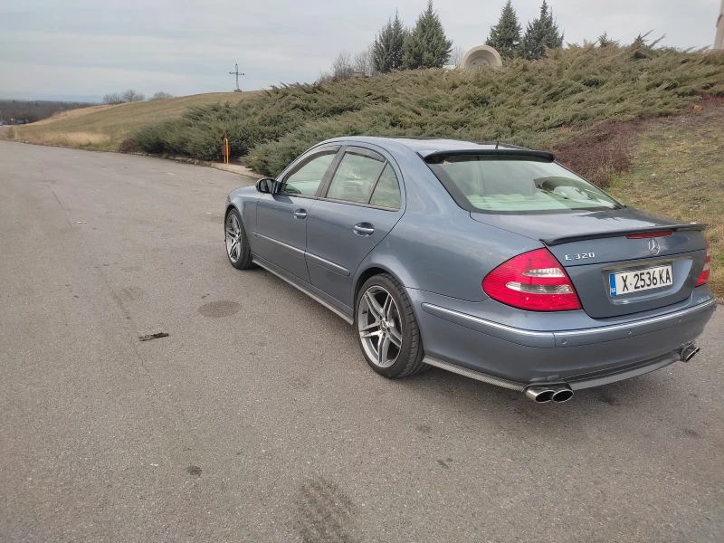 Mercedes-Benz E 320, снимка 3 - Автомобили и джипове - 48241971