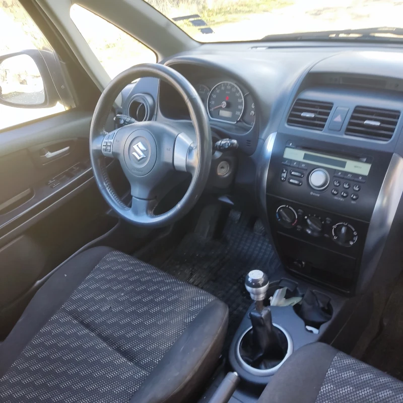 Suzuki SX4, снимка 12 - Автомобили и джипове - 48457173