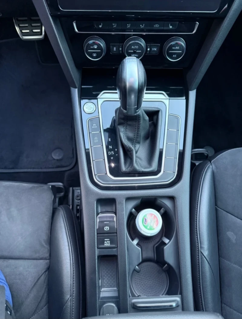 VW Arteon 2.0 TSI R-LINE 4MOTION, снимка 15 - Автомобили и джипове - 51277578