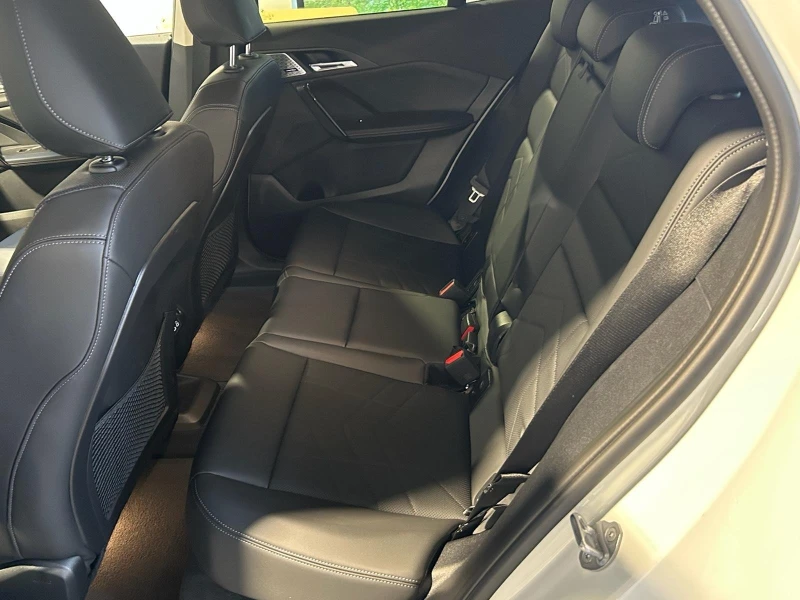 BMW iX2 30* M* SPORT* PANO* HEAD-UP* 360CAM* H&K* MEMORY* , снимка 10 - Автомобили и джипове - 53086192