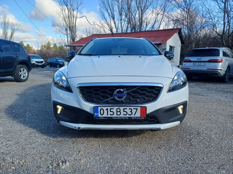 Volvo V40 Cross Country 2.0 D, снимка 2 - Автомобили и джипове - 53527077