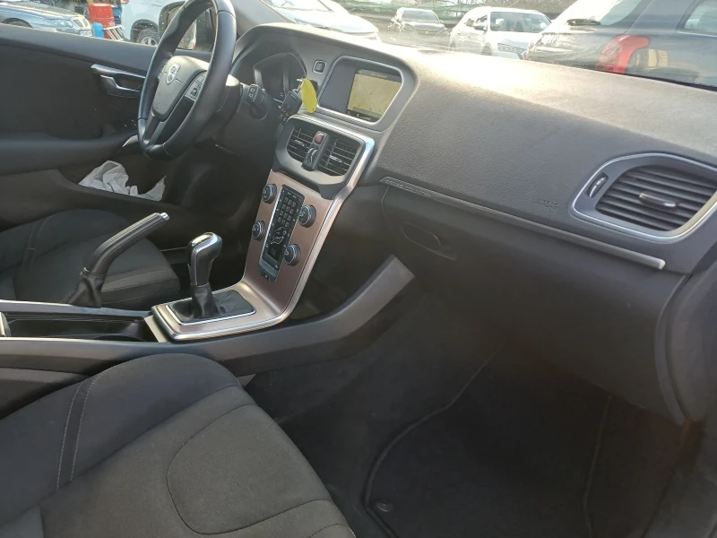 Volvo V40 Cross Country 2.0 D, снимка 14 - Автомобили и джипове - 53527077