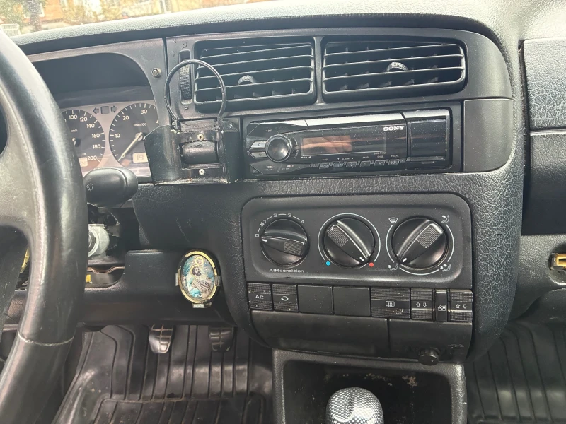 VW Golf 1.9 tdi 90hp, снимка 10 - Автомобили и джипове - 53585503