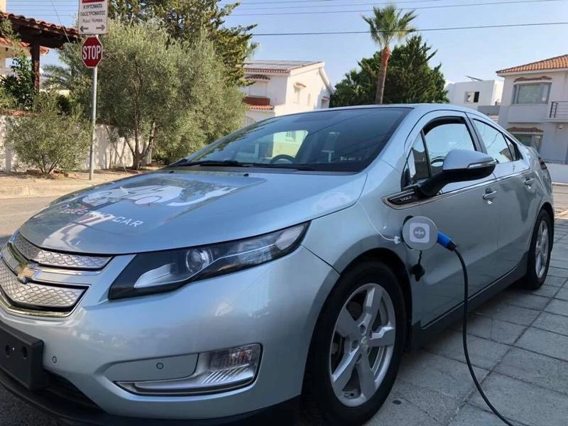 Chevrolet Volt Десен волан - изображение 6