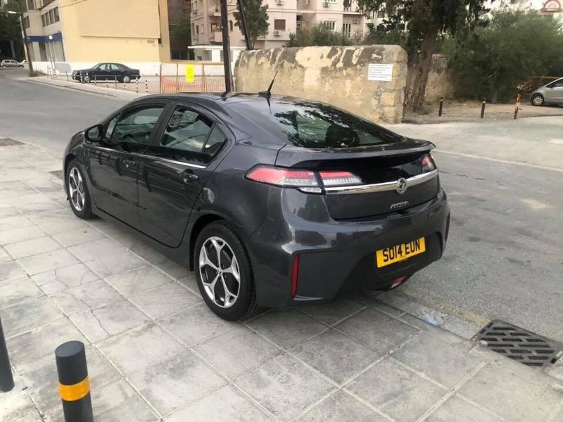 Chevrolet Volt Десен волан, снимка 3 - Автомобили и джипове - 25915593