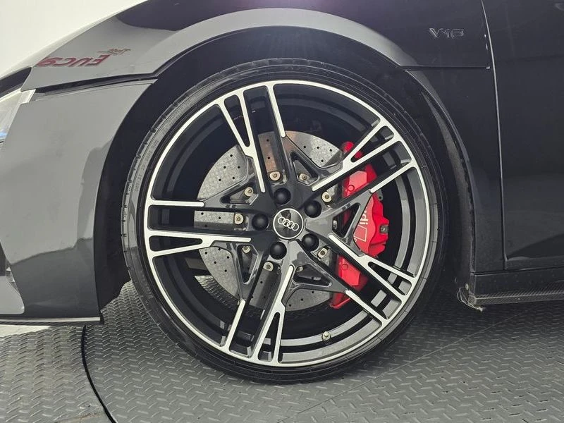 Audi R8 5.2 V10 Performance Coupe| 602к.с., снимка 5 - Автомобили и джипове - 56213313