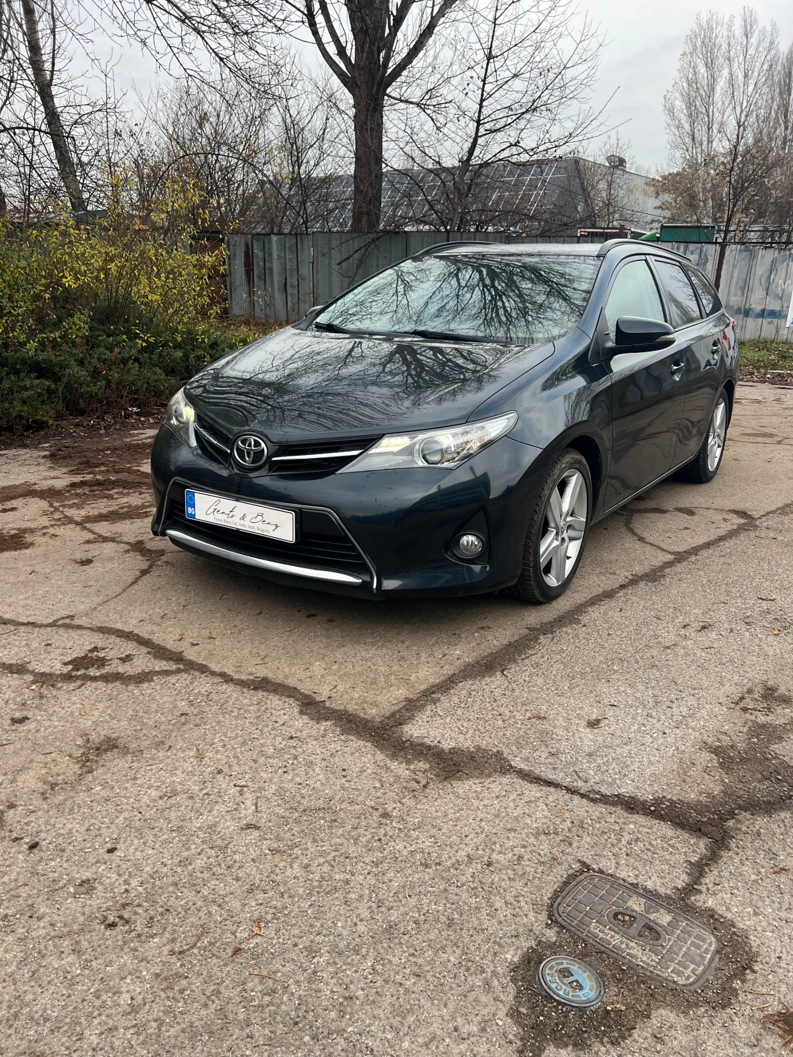 Toyota Auris 2.0 D4D, снимка 1