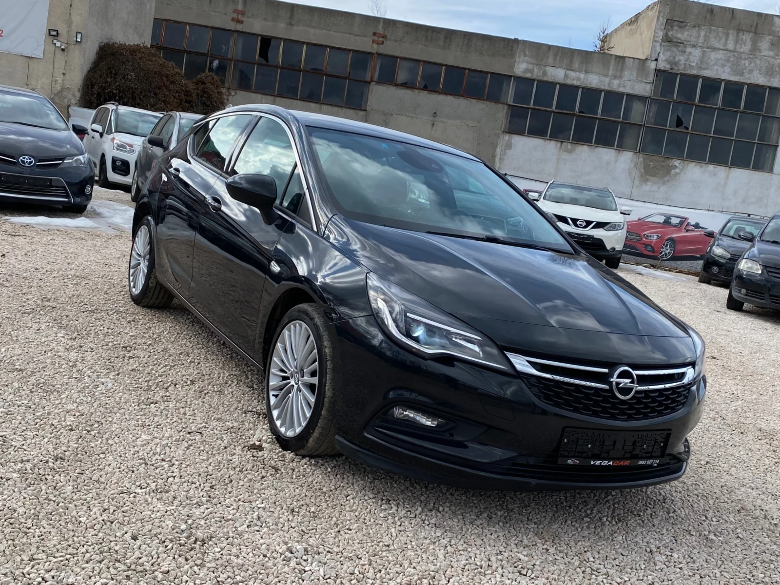 Opel Astra 1.6CDTI COSMO/NAVI/HEAD UP/LED/EURO6 - изображение 3