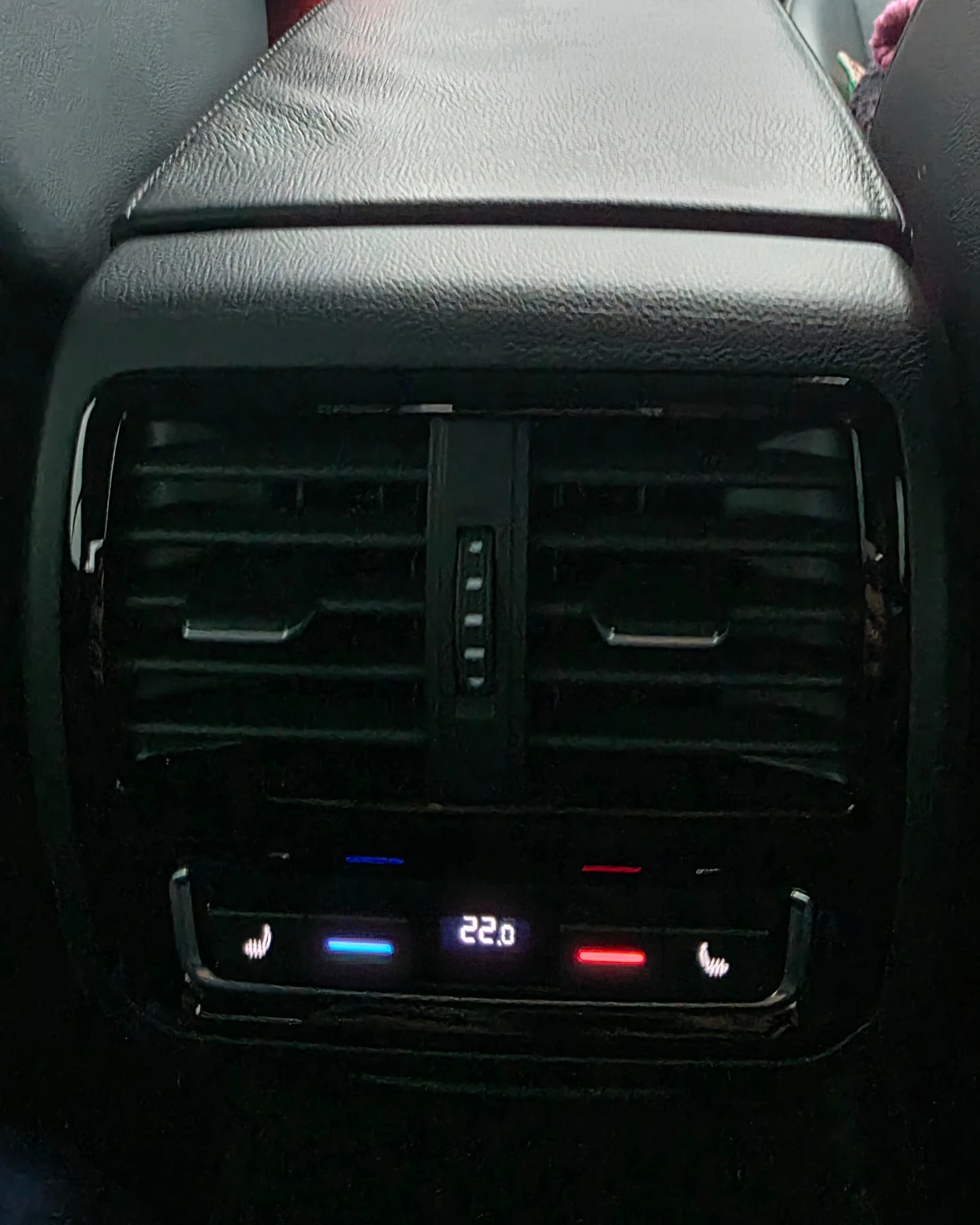 VW Arteon 2.0 TSI R-LINE 4MOTION, снимка 17 - Автомобили и джипове - 51277578