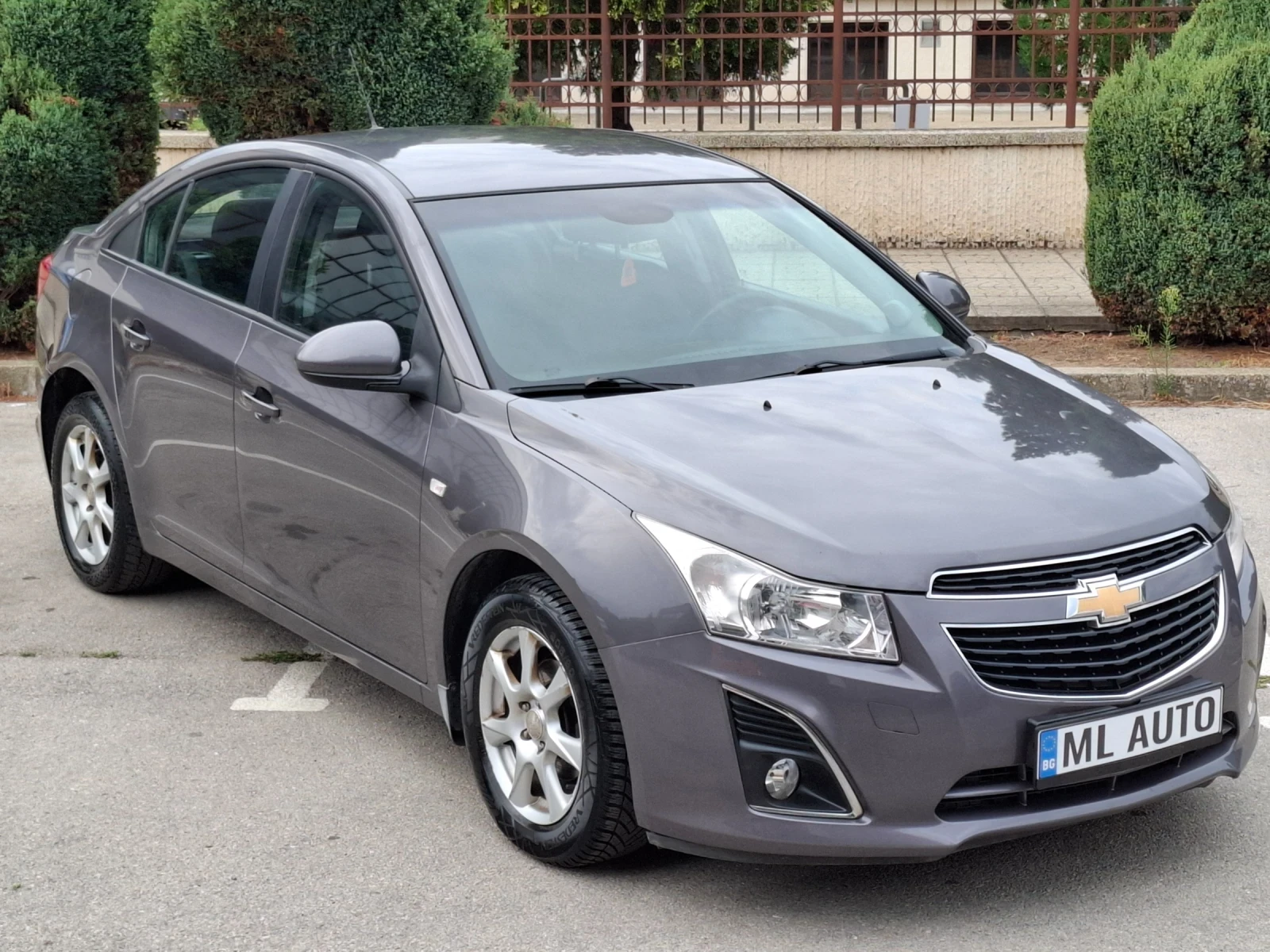 Chevrolet Cruze 1.6i * EURO 5 * КЛИМАТИК * КАМЕРА * ЛИЗИНГ *  - изображение 9